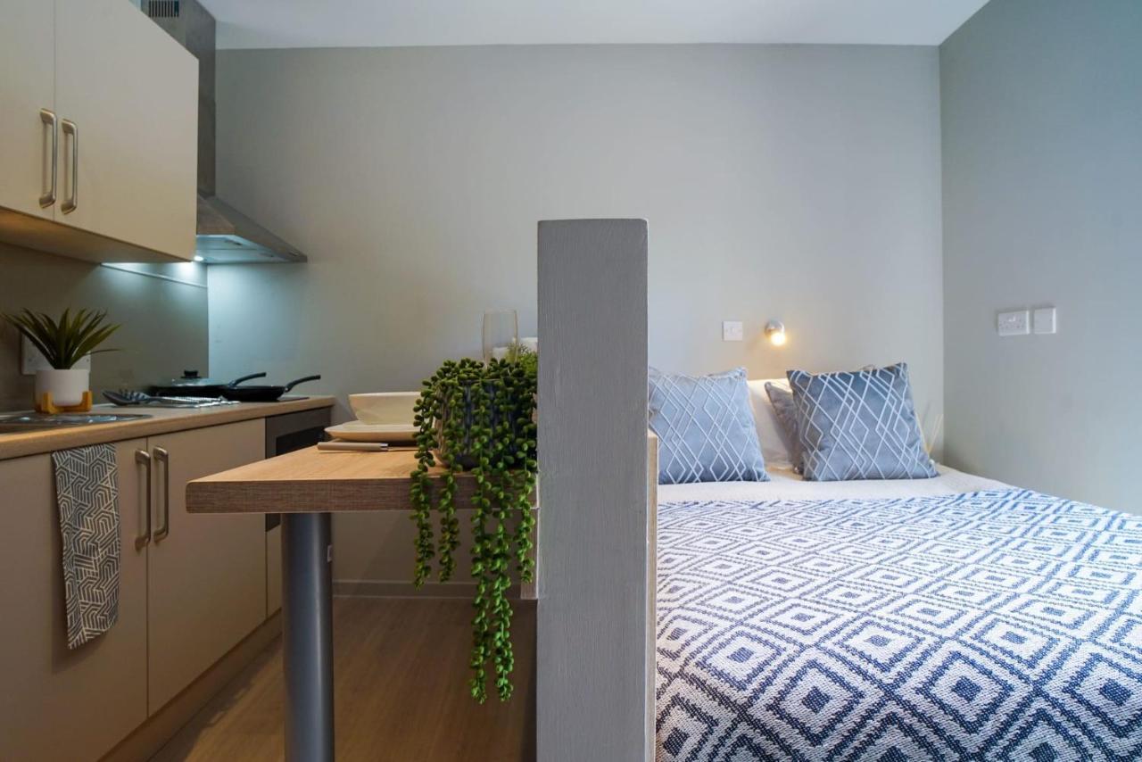 Bright Modern Studios And Private Bedrooms With Shared Kitchen At Straits Meadow Near Edinburgh City Centre Exterior photo